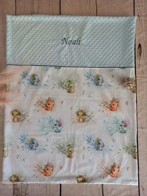 Couverture personnalisée bébé dragons / minky bleu / broderie marine