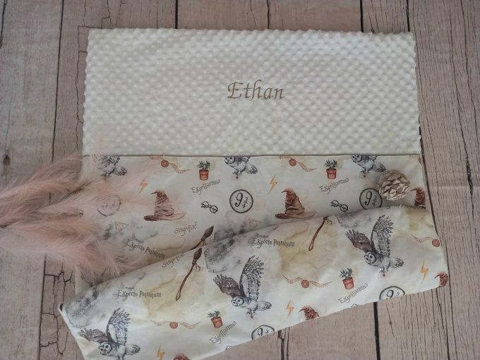 Couverture personnalisée bébé sorciers / minky blanc