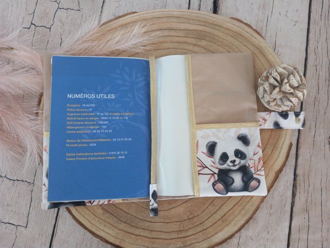 Protège carnet de santé panda / uni beige / broderie dorée