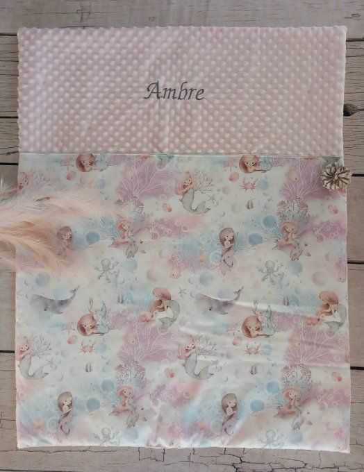 Couverture personnalisée bébé sous l'océan / minky rose clair