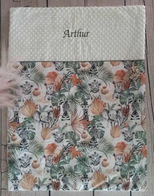 Couverture personnalisée bébé savane sable/minky blanc/vert