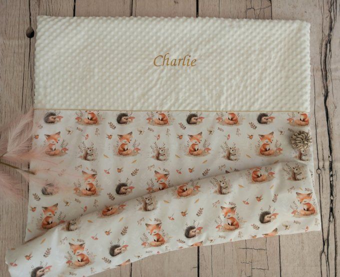 Couverture personnalisée bébé animaux de la forêt / minky blanc