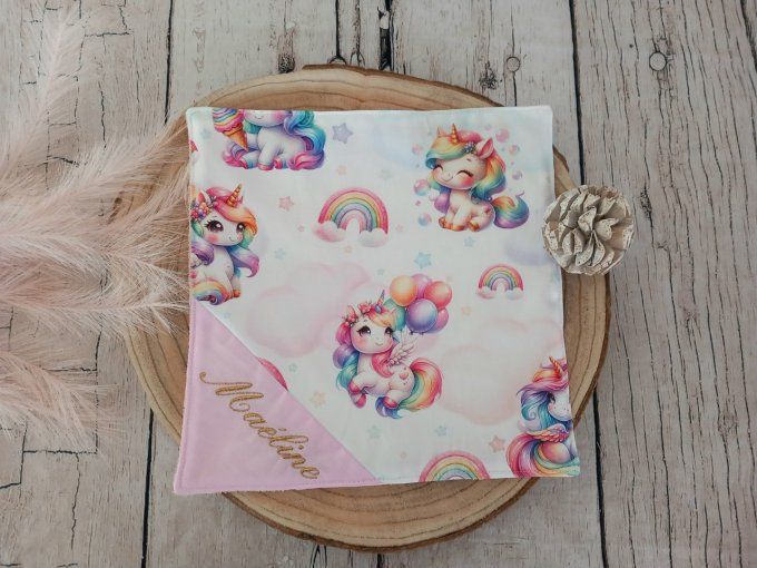 Serviette de table 30 x 30 cm licorne / uni rose clair / prénom doré